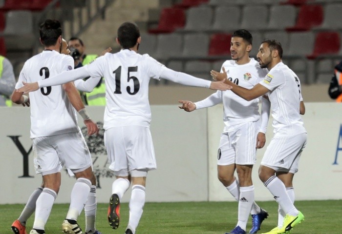 预赛综述:中国香港0-2黎巴嫩;阿曼14球狂胜不