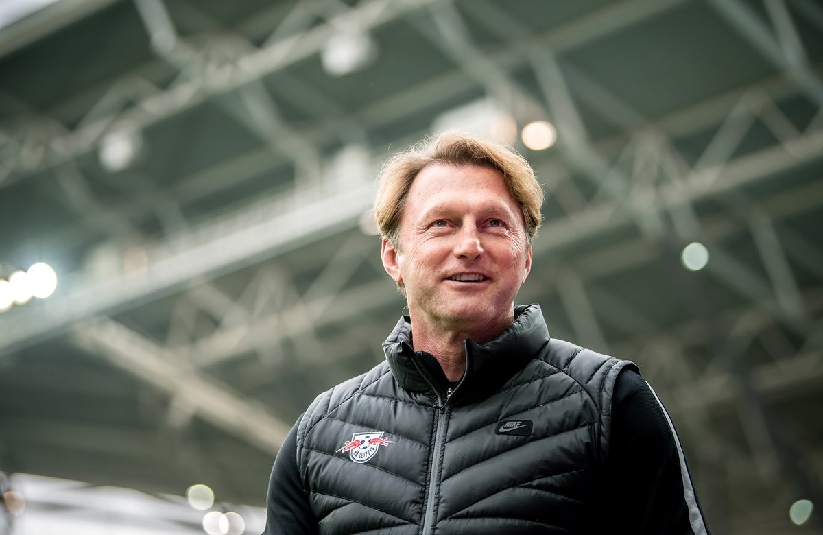 哈森许特尔:想保住第二的位置