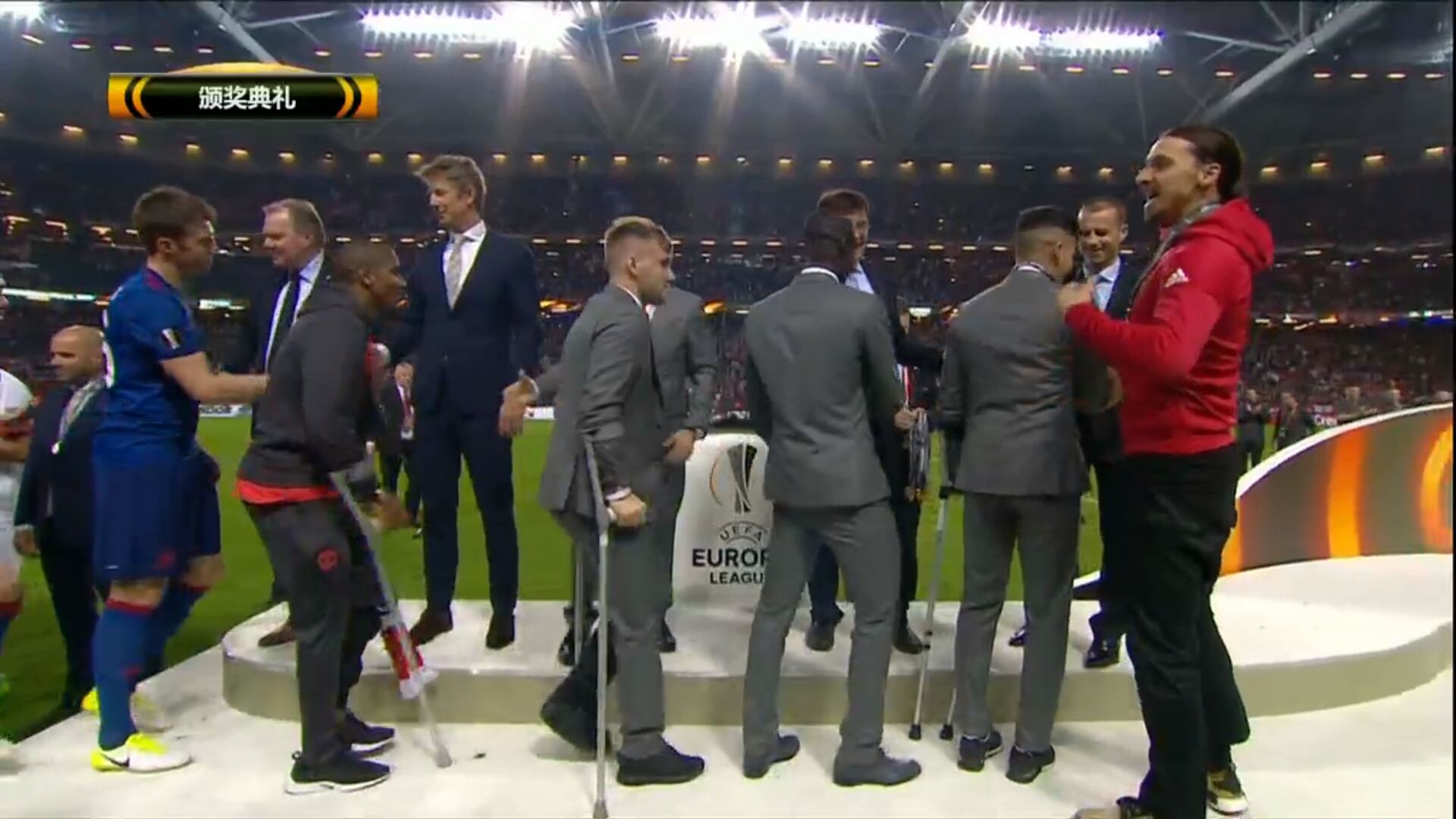 懂球帝启动图:曼联登顶欧联杯,红魔归来!