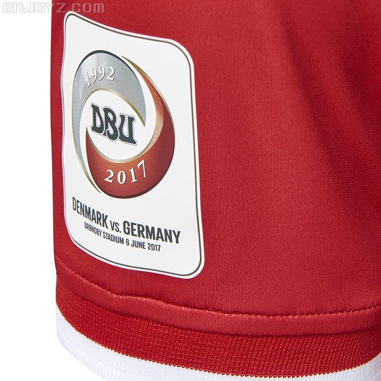 Hummel发布丹麦国家队欧洲杯夺冠25周年纪念