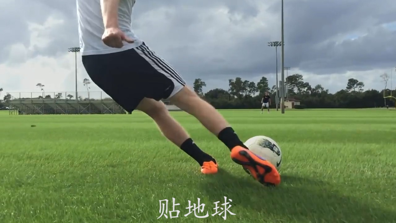 像哈维阿隆索一样长传教学