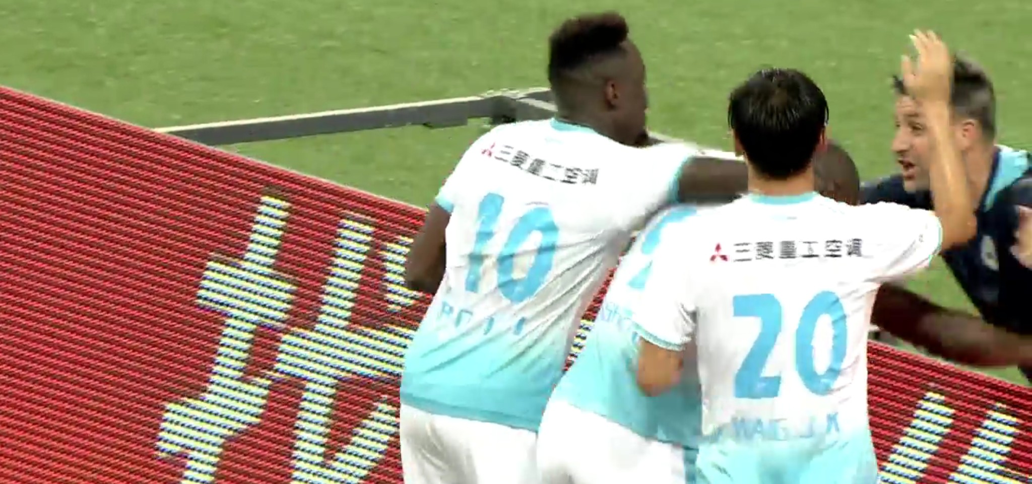 一方1-0客胜毅腾,穆谢奎补射制胜,古托任意球中