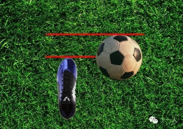 足球技巧:踢好弧线球的四要素