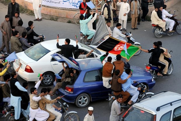 在这个战火纷飞的国家,足球正在顽强生长 - 阿
