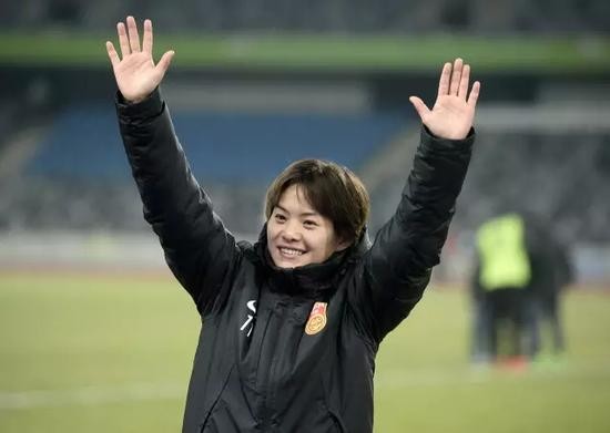 中国女梅西王霜!这才是天朝足球的风采! - 懂球