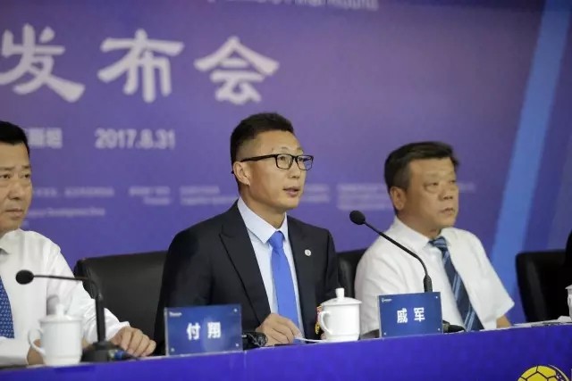 戚军:武汉输送了不少足球人才 - 中国|乌兹别克