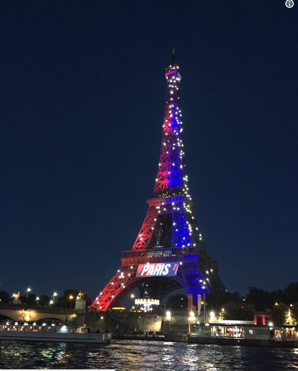 让埃菲尔铁塔为内马尔亮灯,巴黎花了至少5万欧