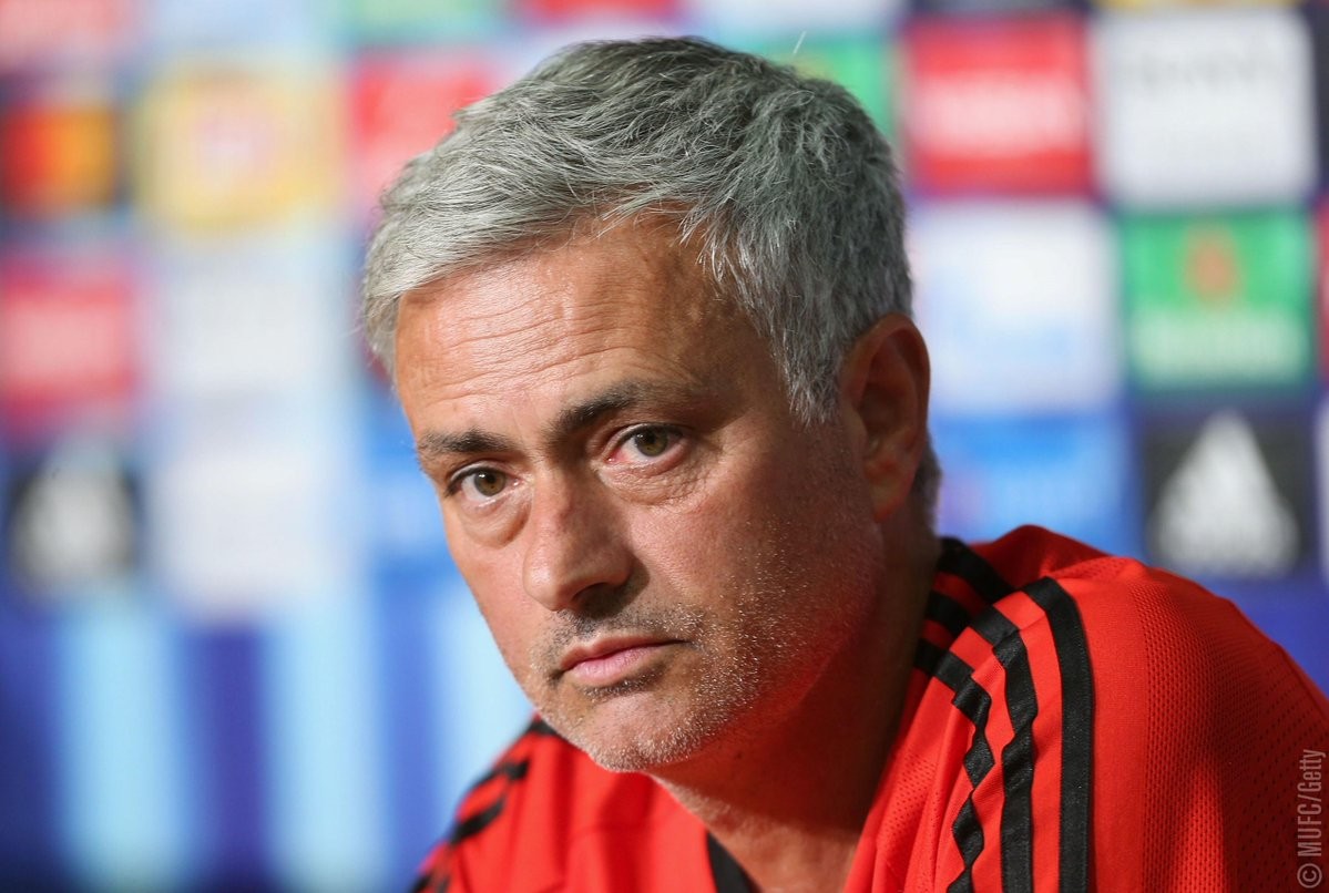 正商谈伊布回归事宜  在今天的新闻发布会上,穆里尼奥确认,曼联正在