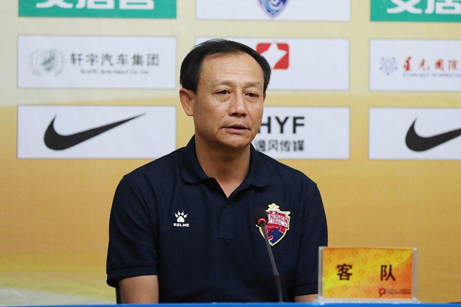 王宝山:球员们的心理负担太重