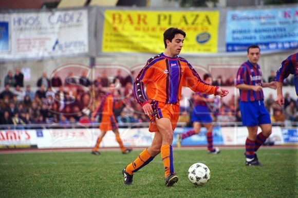 哈维的红蓝一生(四):超越历史的一步,成为职业