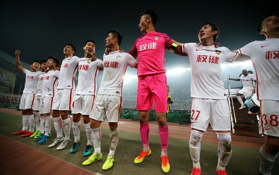 天津权健队2-1战胜重庆当代力帆队