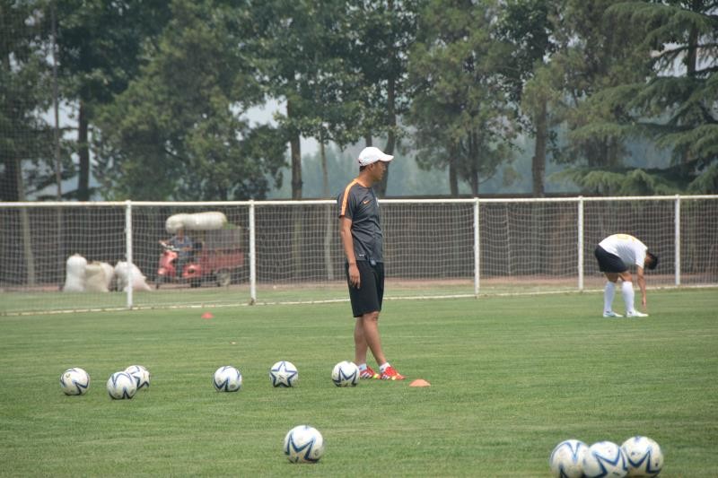 走近冠军丨鲁能青训U16逆转夺冠,不放弃就没