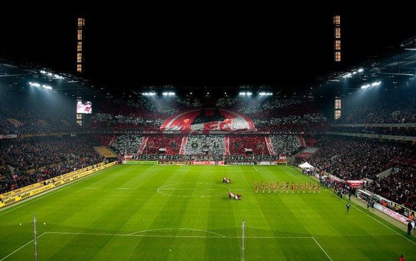 你怕是没看过科隆主场.