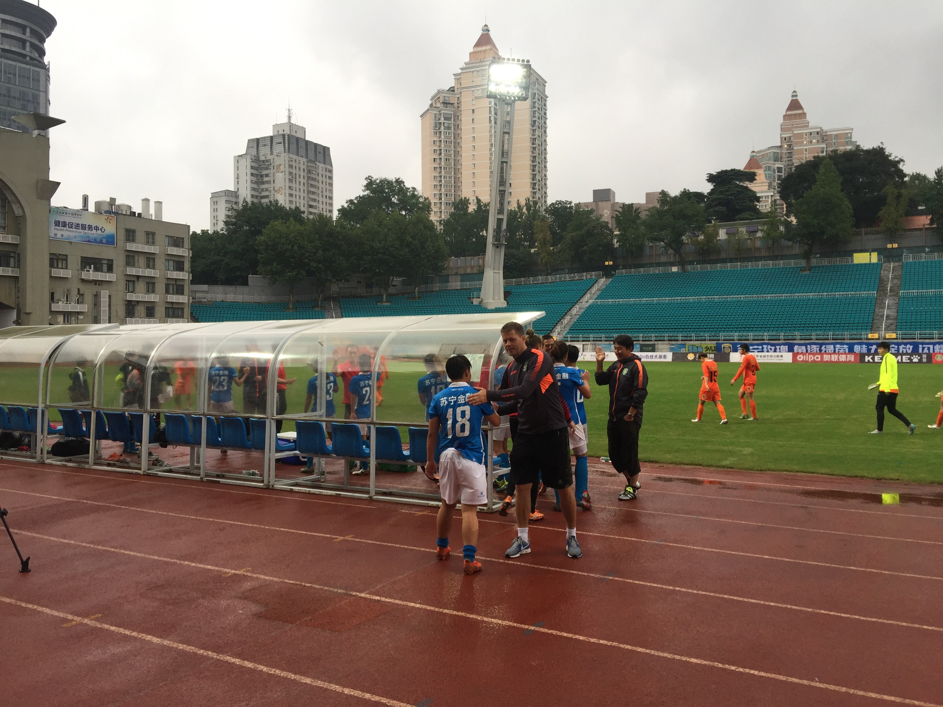 姚凌薇任意球直接破门,苏宁女足多点开花大胜