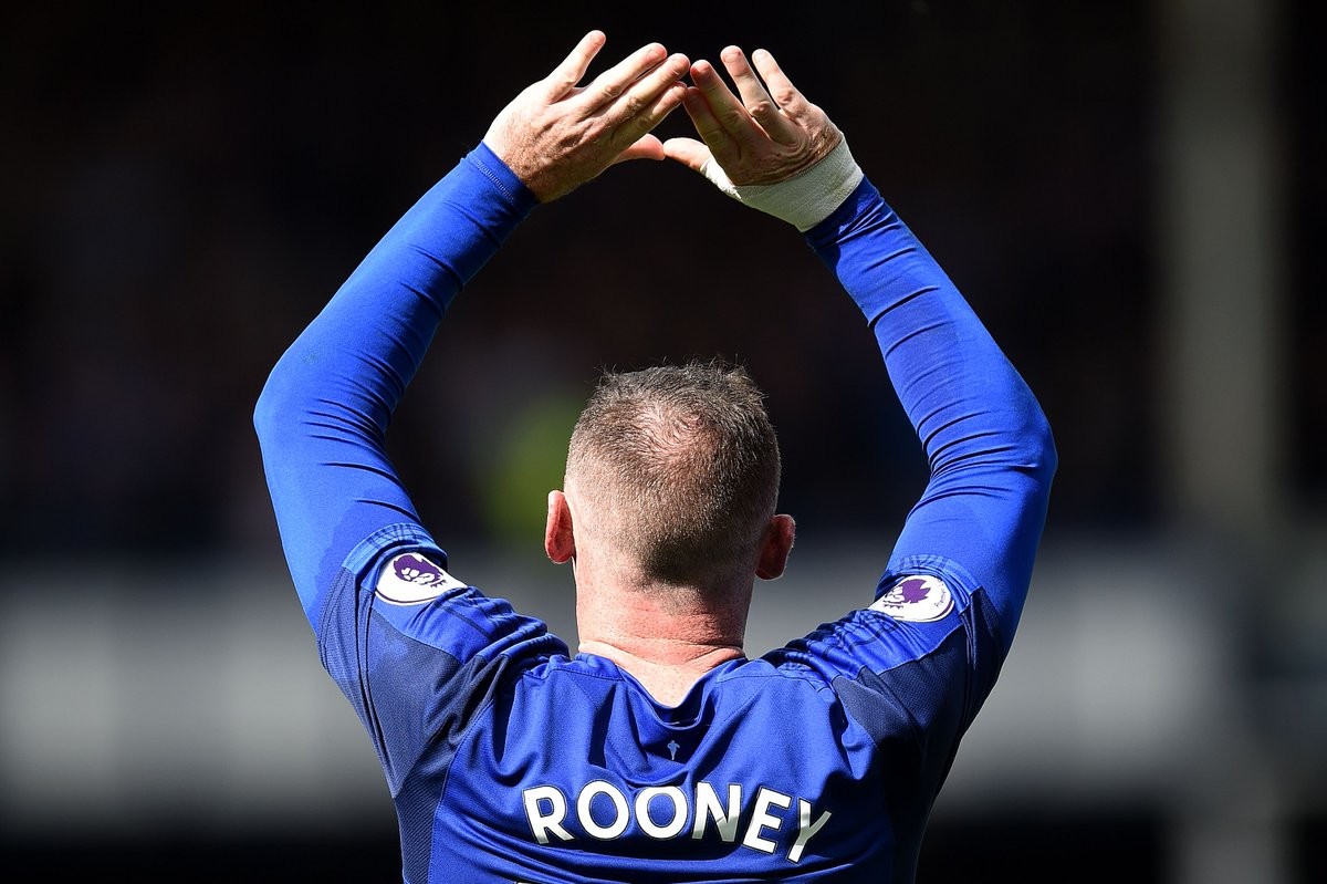 正在进行的埃弗顿对阿波罗利马索尔的比赛中,鲁尼为埃弗顿打进一球,这