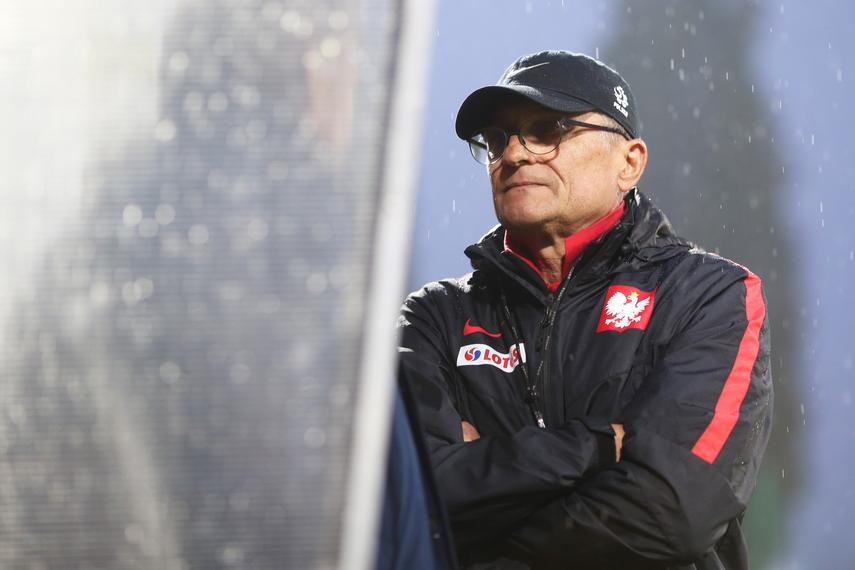 波兰主教练:主场是我们的堡垒,莱万的纪录棒极