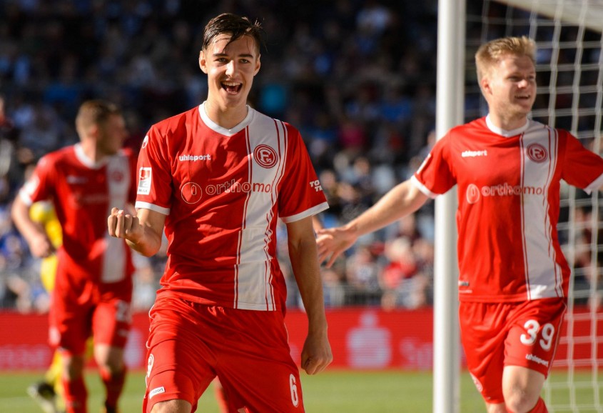 德乙麦城:基尔赢得进球大战,达姆施塔特头重脚