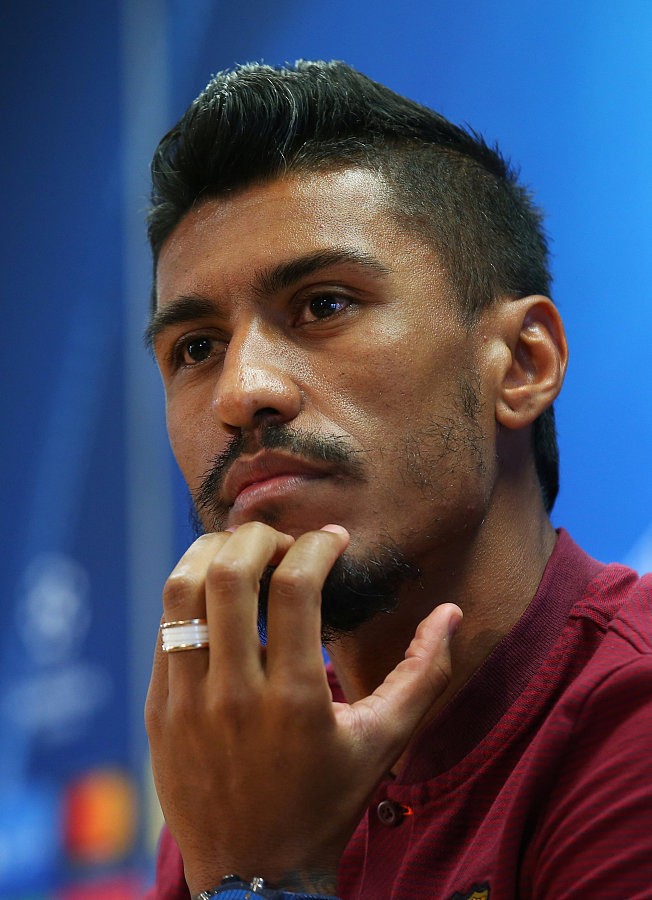 图集:巴萨召开欧冠赛前发布会,保利尼奥出席