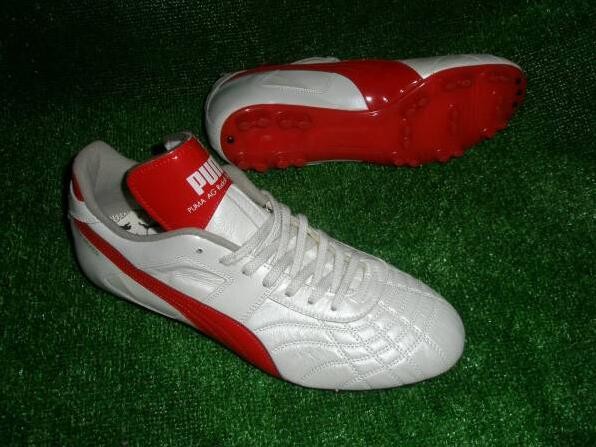 日本足球领先中国多少年,看看日系最强足球鞋