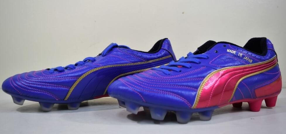 日本足球领先中国多少年,看看日系最强足球鞋