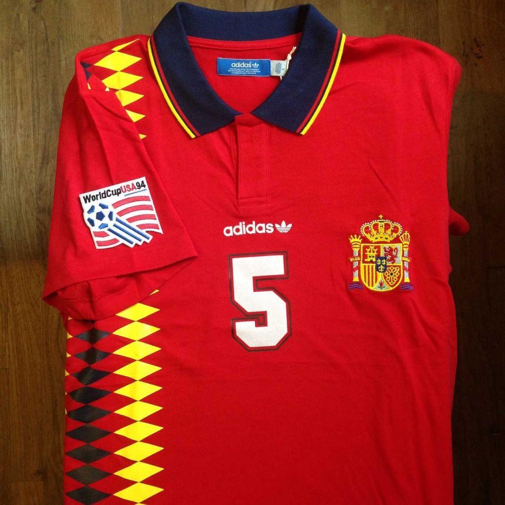 三钻荣光!西班牙国家队2018世界杯球衣发布! 