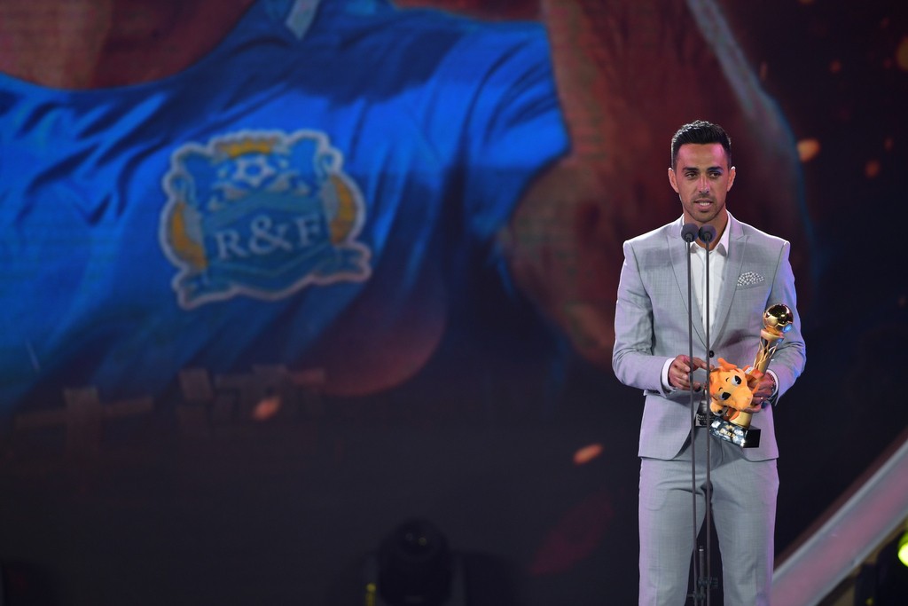 获金球,卡纳瓦罗获最佳教练 - 广州恒大淘宝|广