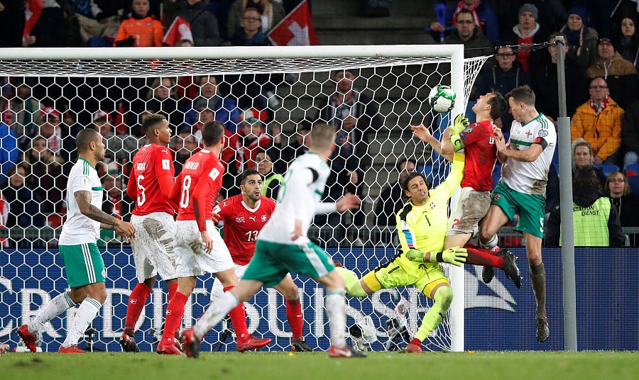 瑞士0-0北爱尔兰,总比分1-0晋级世界杯,R罗补