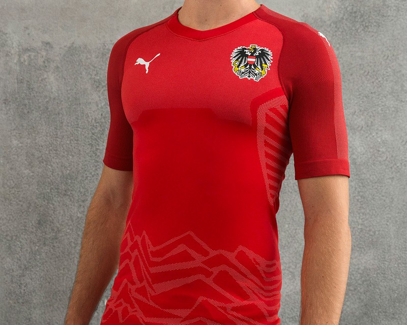 雪山风情!奥地利国家队2018主场球衣发布!
