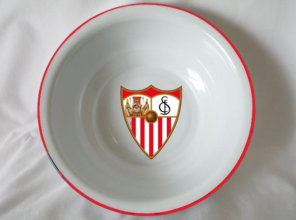 西甲也有兵工厂和蓝军,20支球队的外号你知多