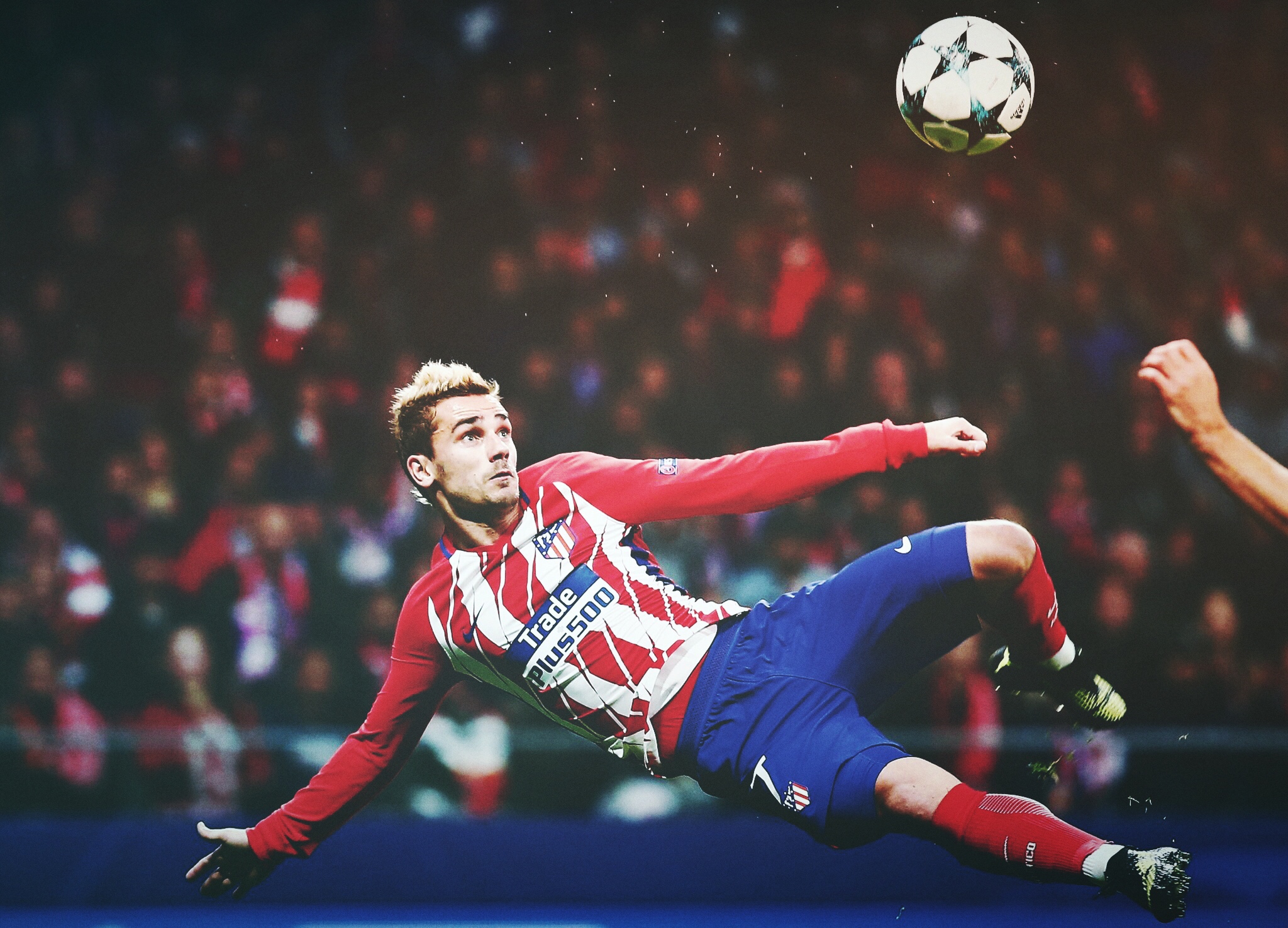 惊天倒钩直入网窝,多角度回看格列兹曼的世界波进球