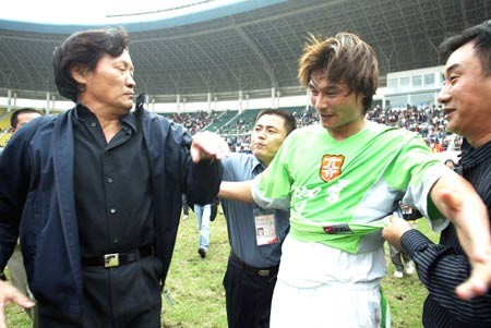 13年前他们是中国皇马,被欠薪7个月仍夺冠,剩