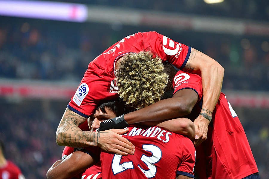 回归欧陆不到半年被停职,疯子贝尔萨的里尔噩