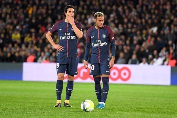 特鲁瓦VS红星！榜首保卫战+残阵对攻，谁赢冲甲关键三分？——法乙前瞻