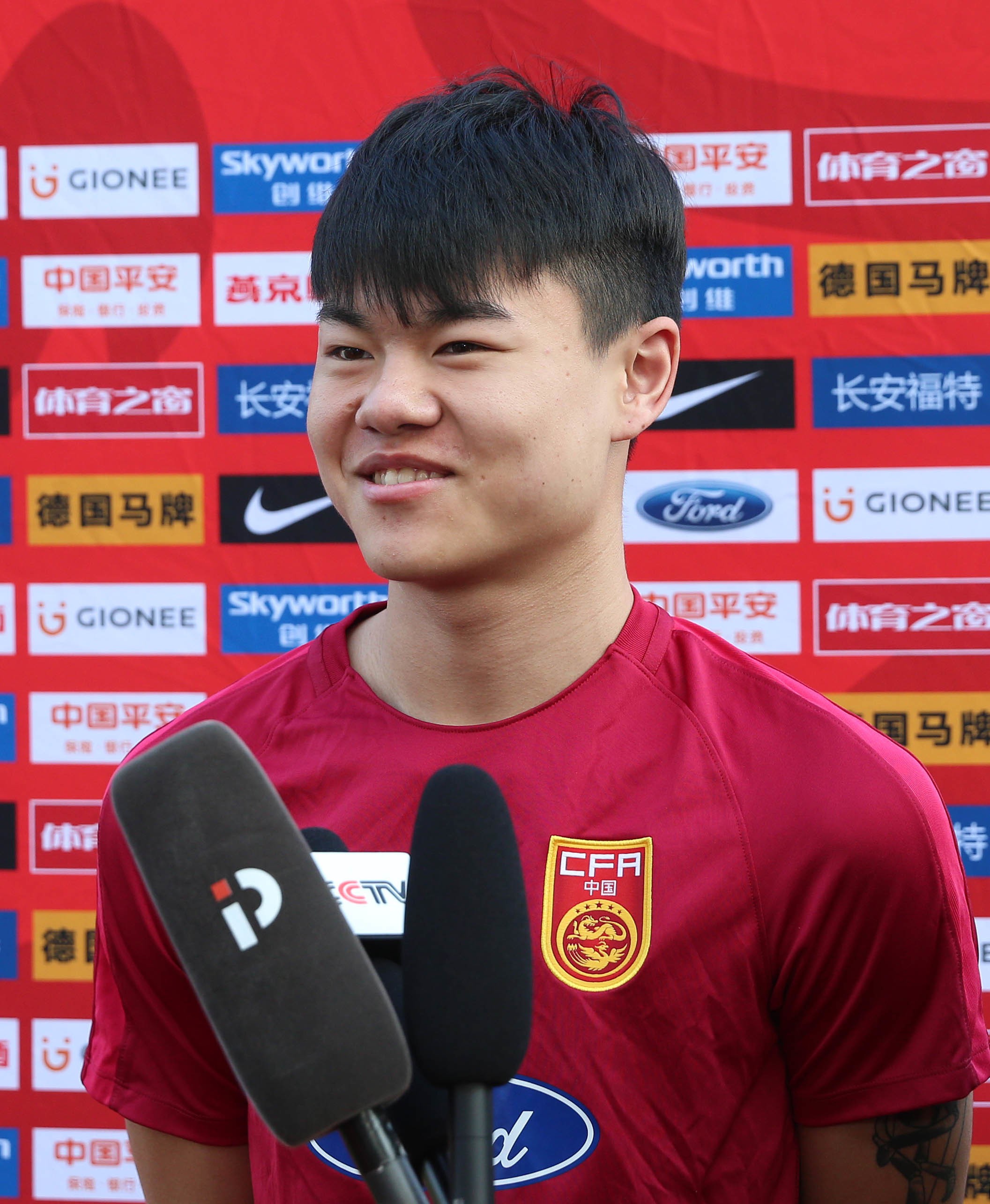 国足新人说|杨立瑜:希望世界杯梦想会在当打之年实现!