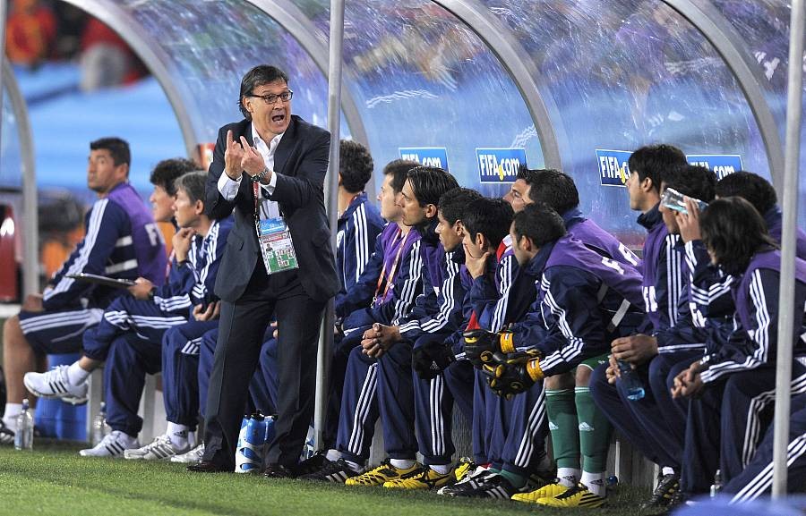 才遍布亚非拉,明年世界杯谁将为阿根廷教练代