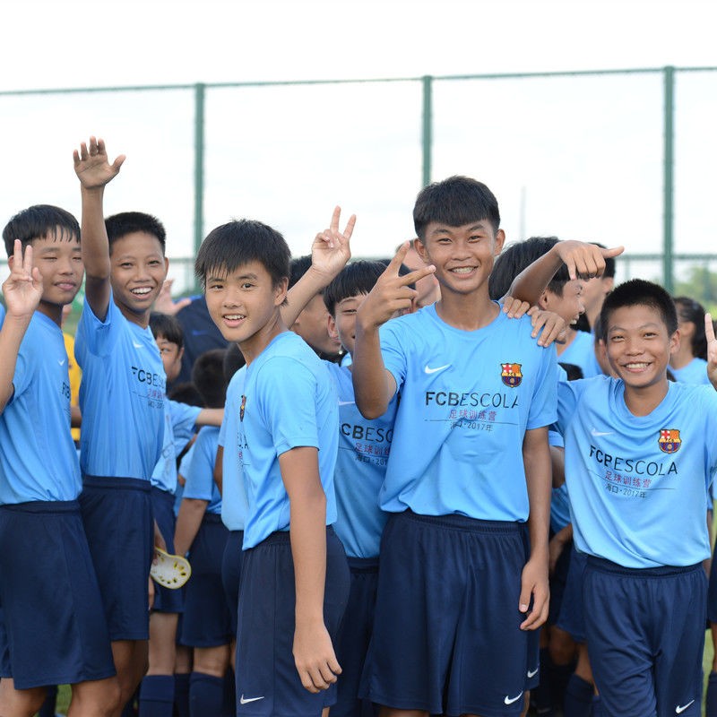 三名中国足球小将下月赴巴萨青训营总部深造