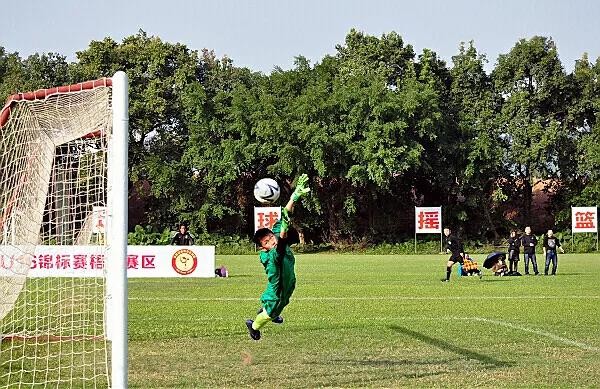 全国青少年男子足球U16锦标赛梧州赛区拉开战