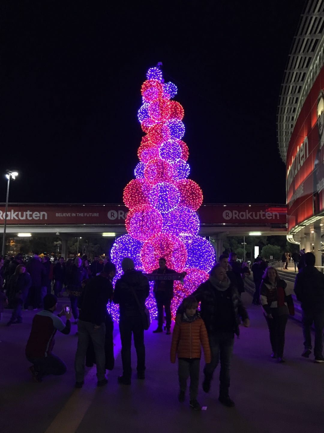 PP体育现场手记:诺坎普圣诞氛围浓郁 国家德比