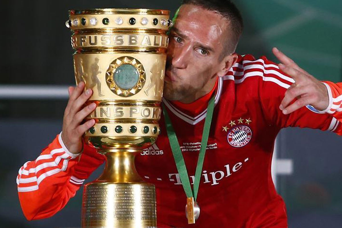 冠军奖杯收割机,在拜仁效力期间,里贝里赢得了7次德甲联赛冠军和5次