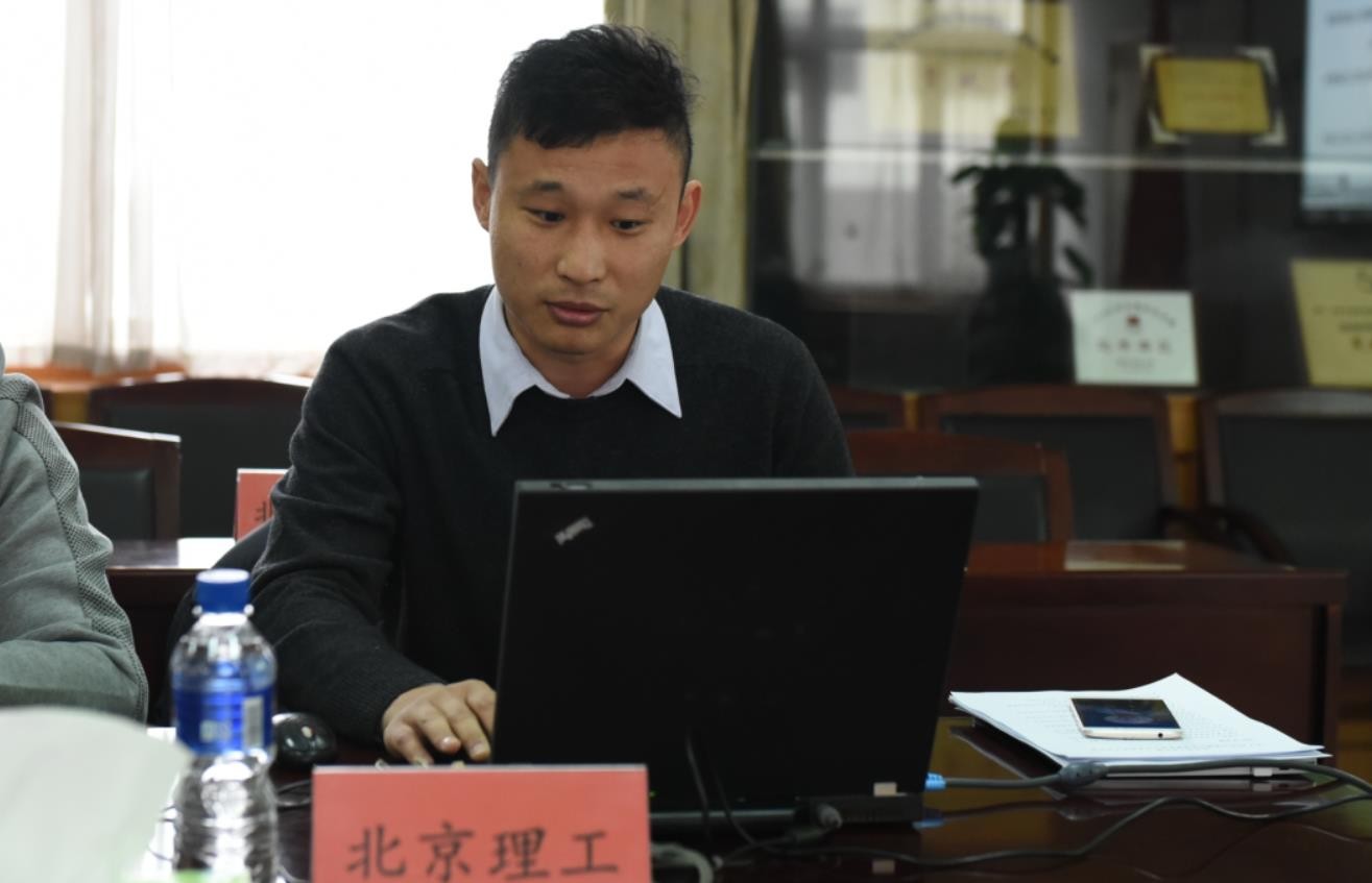 > 正文  北京理工足球俱乐部副总经理 卢斌 在过去的一年,北京理工