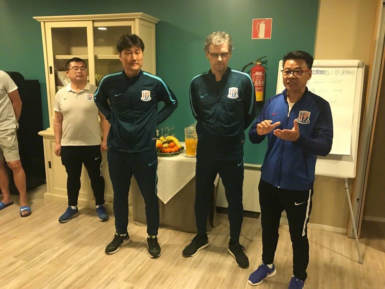 官方:前拜仁助理教练加盟申花