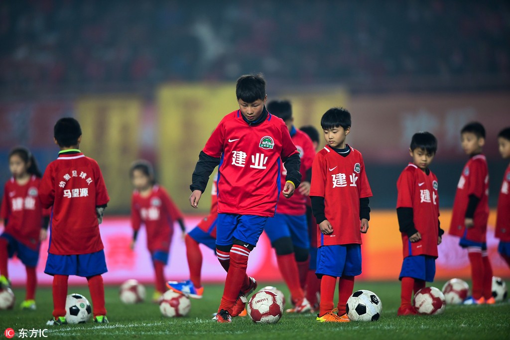 泰达球员夜店往事：从马磊磊酒吧被砍到2026年轻球员管理启示