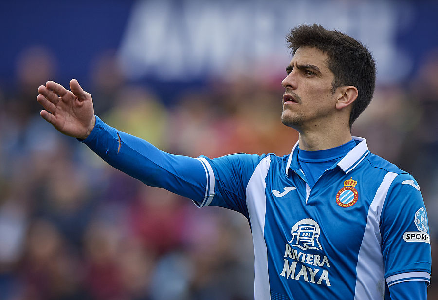 西班牙人在主场2-1逆转皇家社会,球队前锋杰拉德-莫雷诺第71分钟缘沣