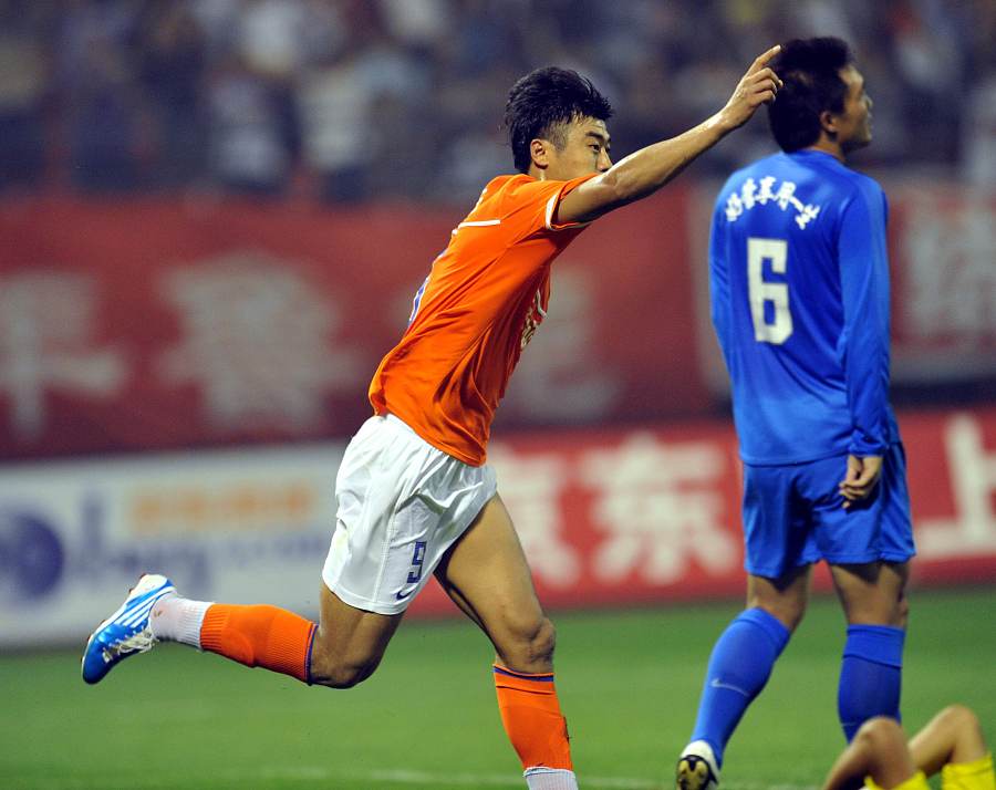 武磊12分钟戴帽并非中超最快,8年前的韩鹏仅用5分钟