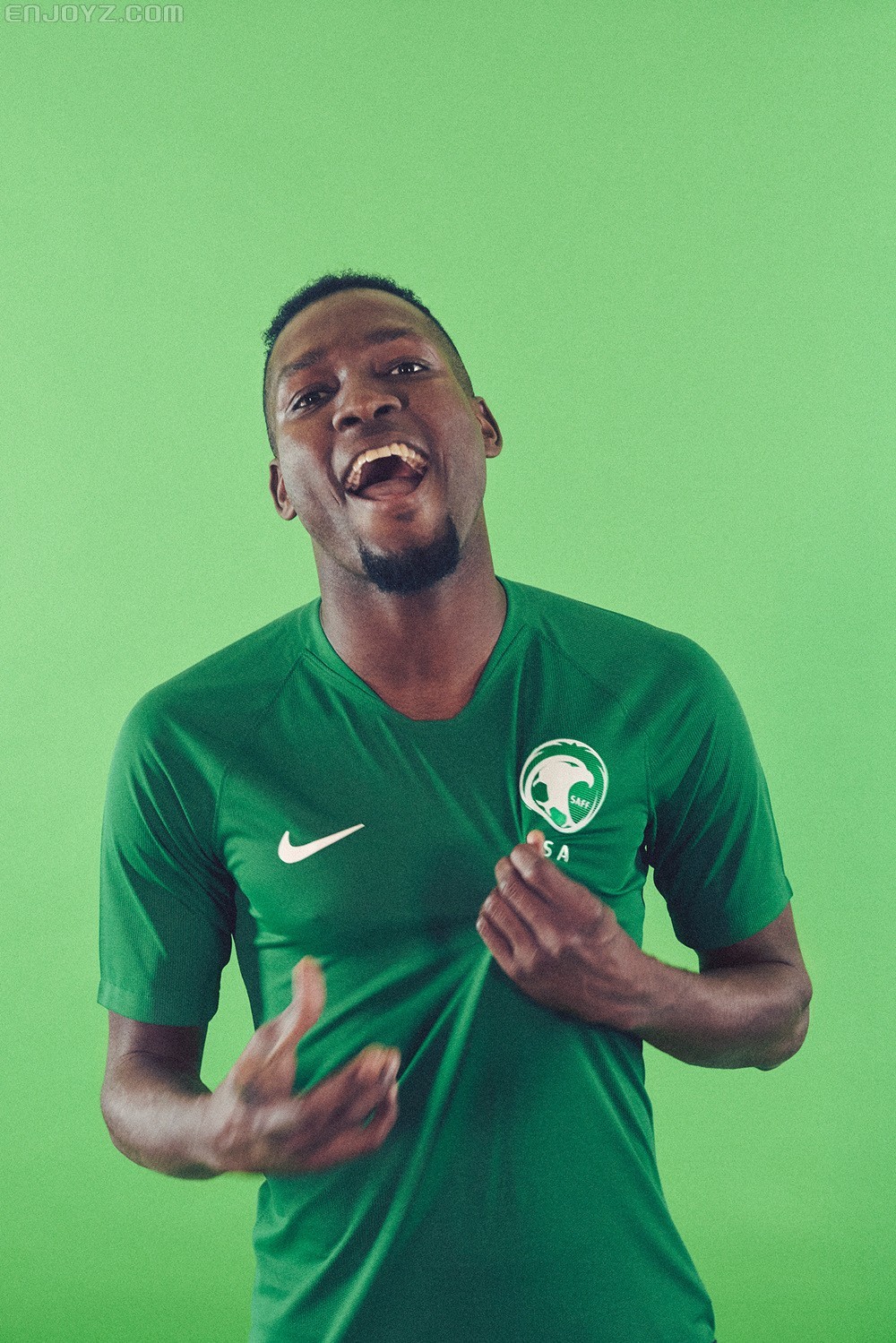 绿鹰展翅,耐克发布沙特阿拉伯国家队世界杯主