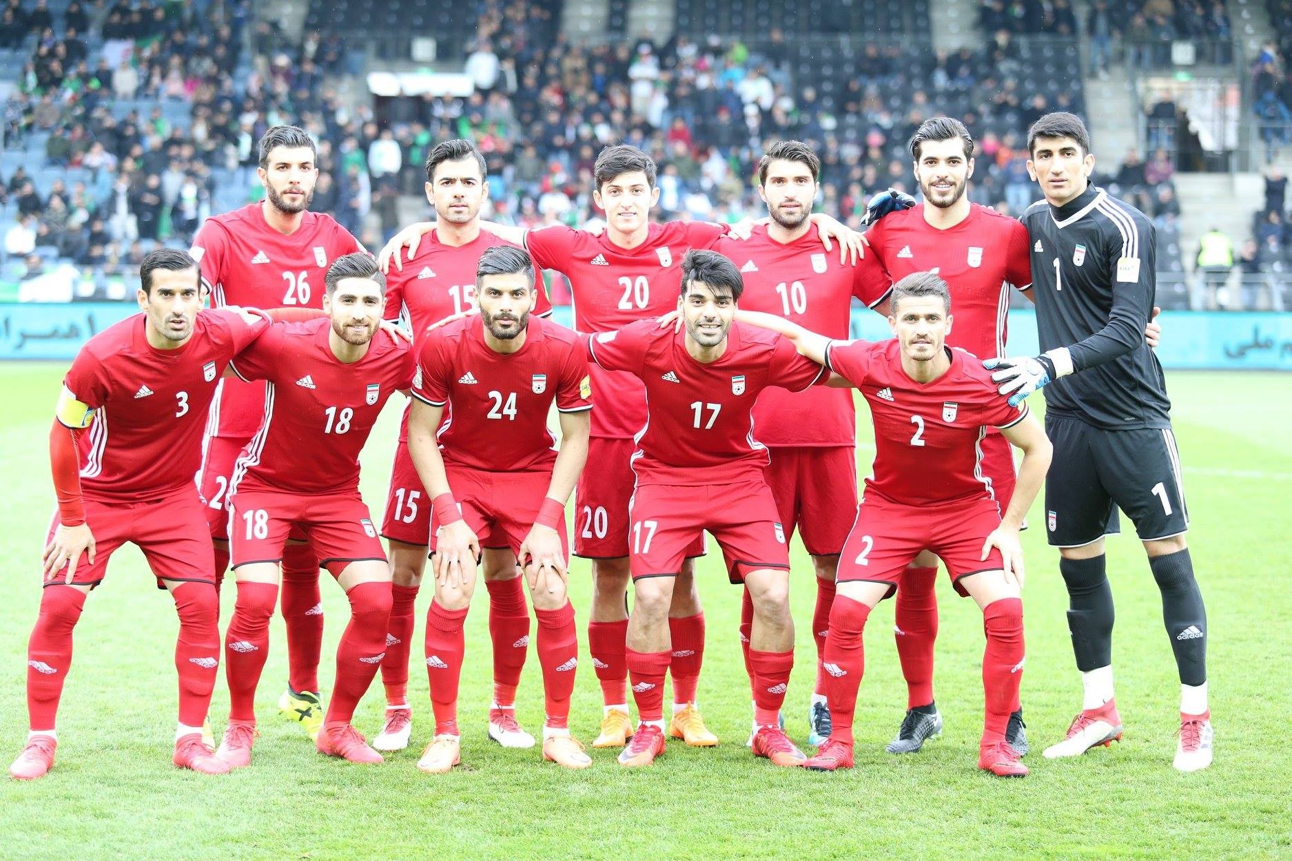 伊朗国家队身着新球衣亮相热身赛