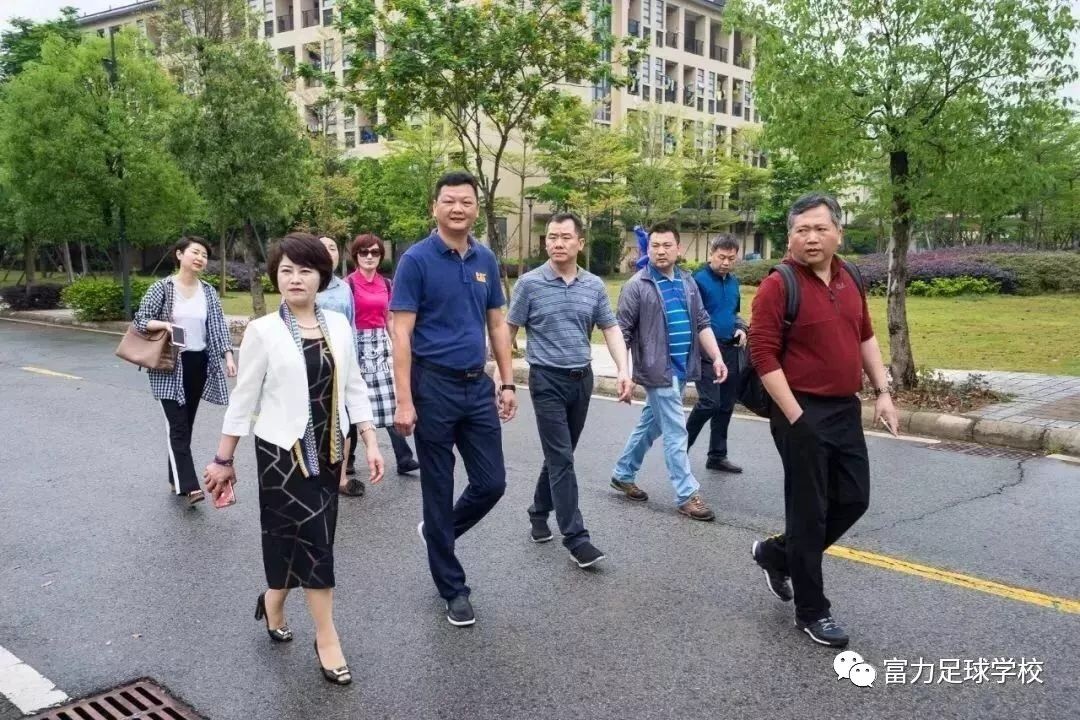 成就万人蓝海梦| 富力足球学校湖南分校正式