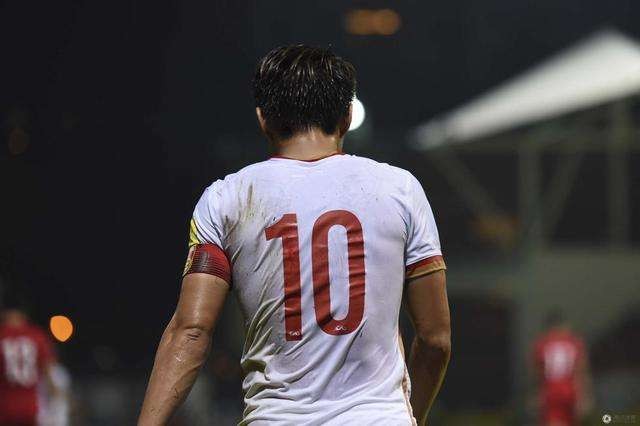 足球电影:用姜氏风趣谱写的足球情愫