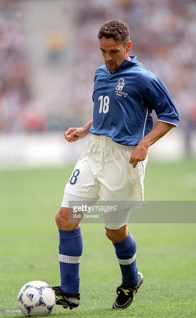 1998年世界杯法国足球鞋回顾,三色足球五彩鞋