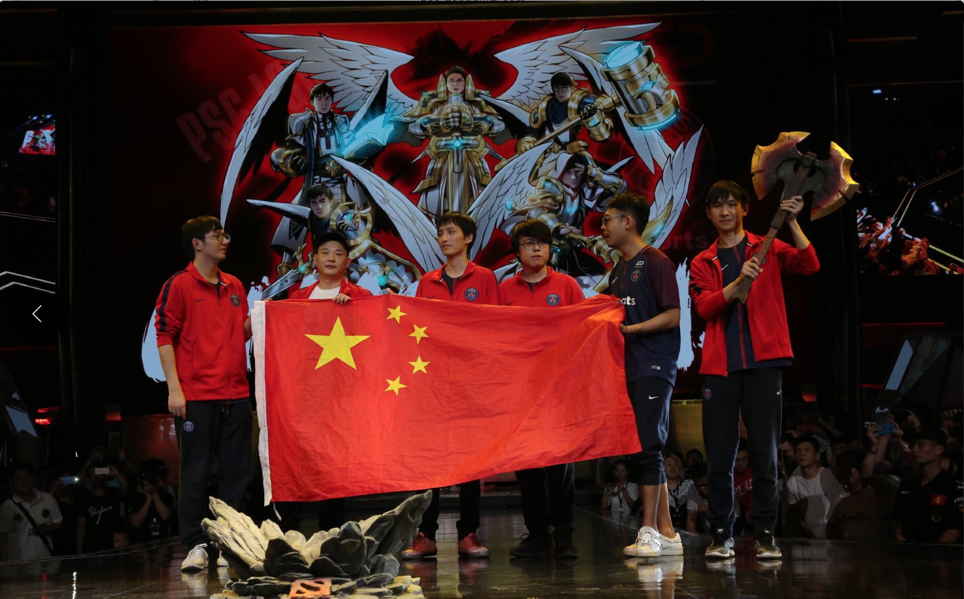 撒花,巴黎圣日尔曼赞助的中国dota2战队夺冠了